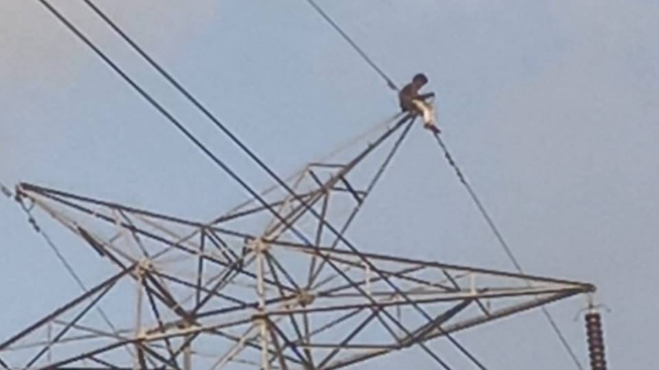 young man climbed high tension pole when his girlfriend marriage fixed at another place In Raebareli