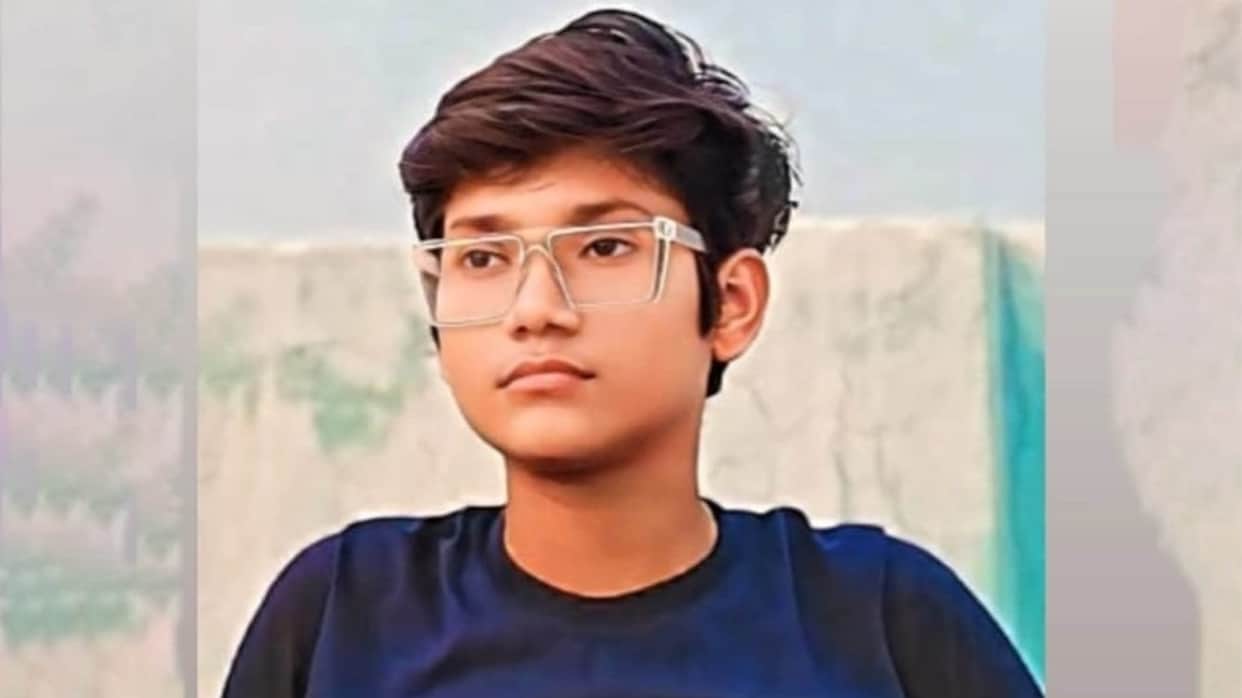 Prayagraj Murder Student Killed and body cut into pieces with hexa blade police shocked by accused confession