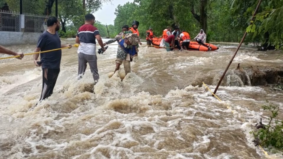 growing challenge of floods in Punjab capacity of dams to stop water of mountains reduced