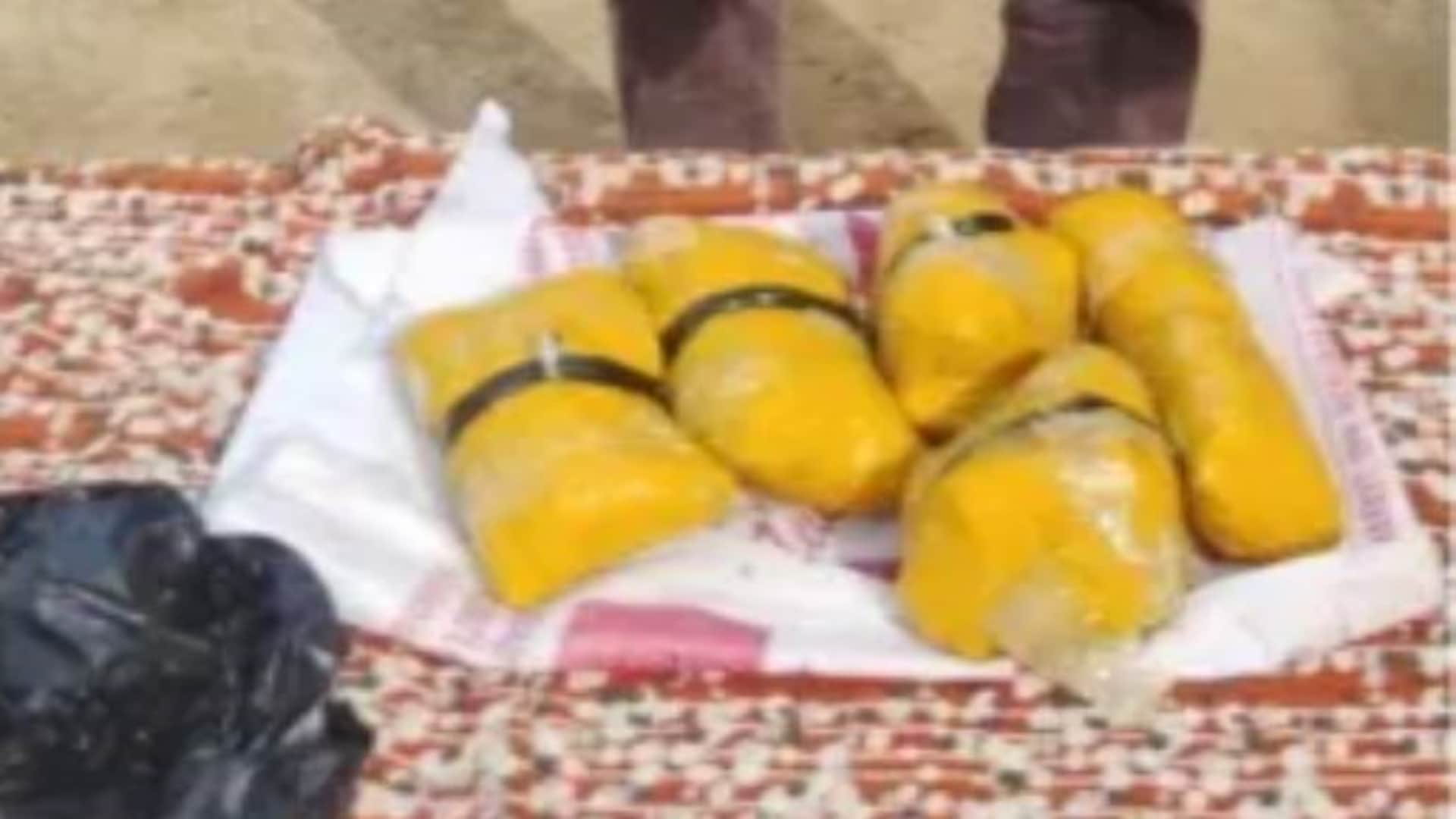 2.7 किलोग्राम हेरोइन जब्त