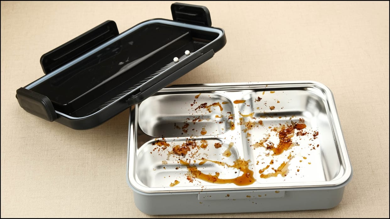 Lunch Box Easy Cleaning Tips To Remove Bad Smell From Tiffin Box Ki Badbu Kaise Dur Kare