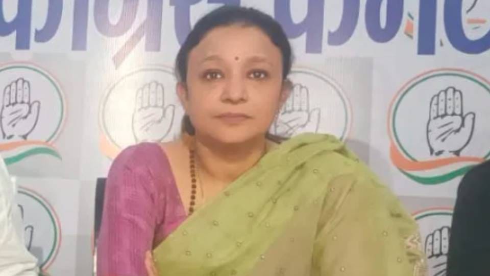 leader of Congress Legislature Party sent letter to Agriculture Minister provide fertilizer to farmers