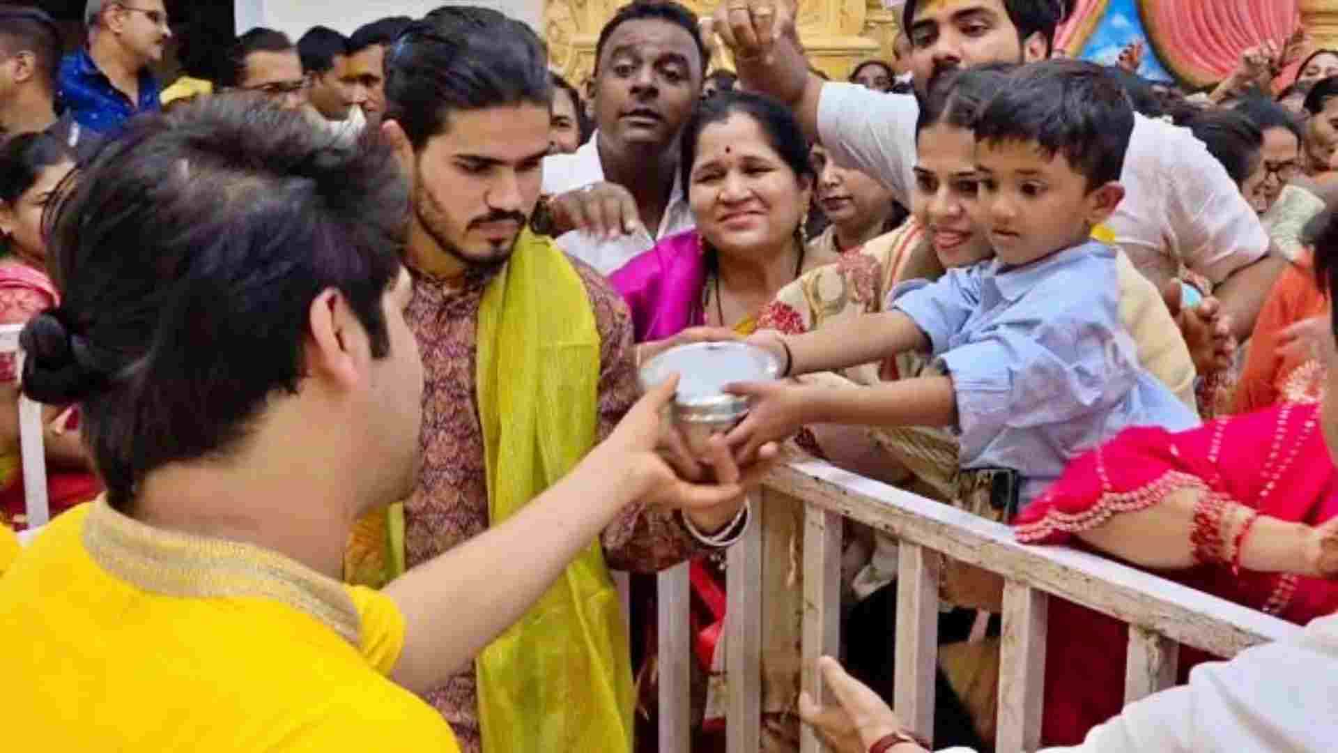 Ganesh Utsav 2025 Bageshwar Dham Sarkar Ganesh Mahotsav Mumbai Aarti Perform Celebration Photos