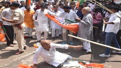 Bihar Election: BJP creates ruckus in protest against abuse of PM Modi, Congress barges in and vandalises