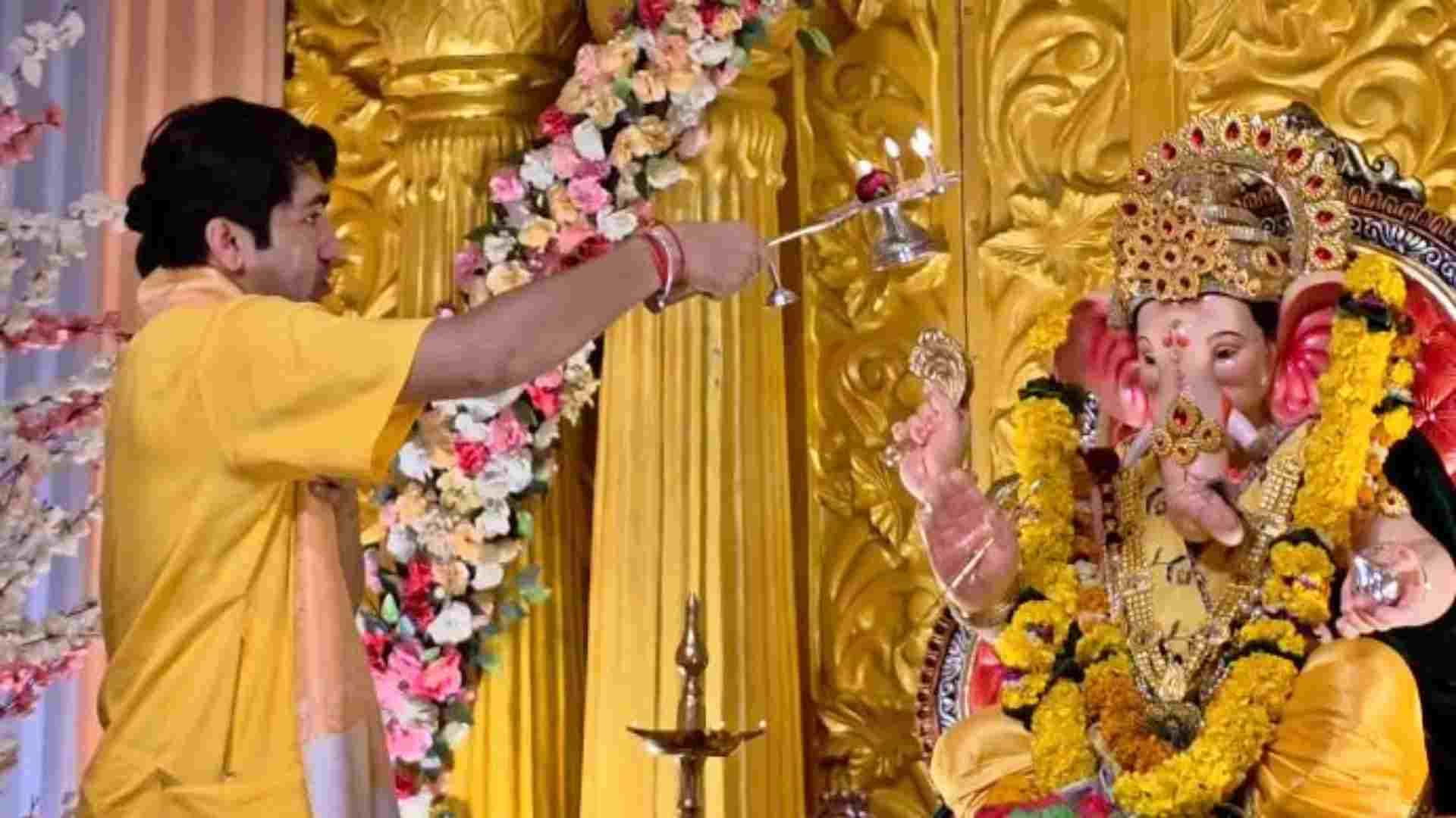 Ganesh Utsav 2025 Bageshwar Dham Sarkar Ganesh Mahotsav Mumbai Aarti Perform Celebration Photos