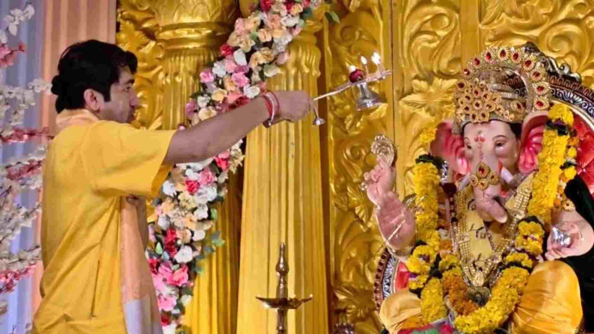 Ganesh Utsav 2025 Bageshwar Dham Sarkar Ganesh Mahotsav Mumbai Aarti Perform Celebration Photos