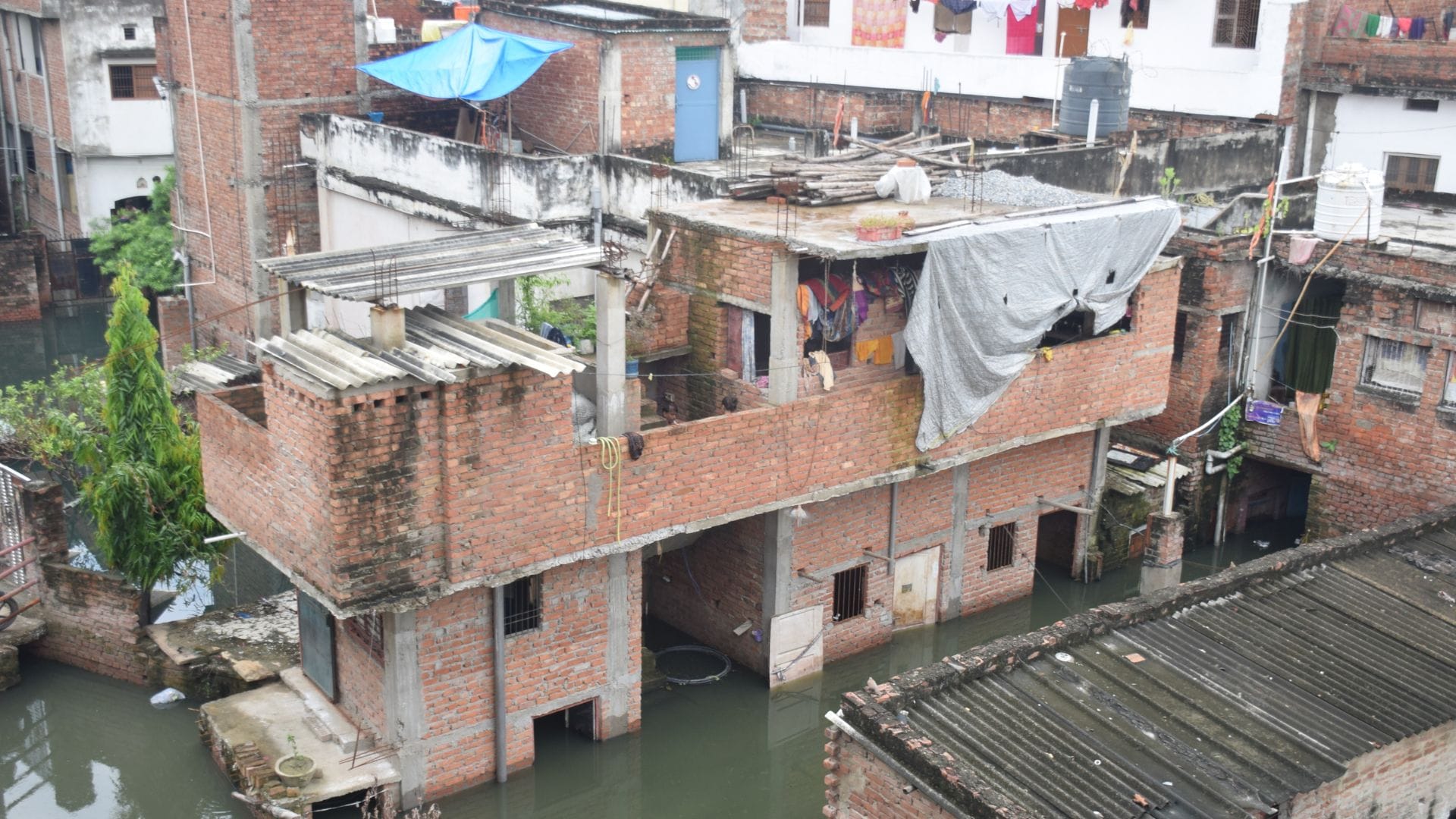 Flood in Varanasi Next seven days are worrying Ganga water may reach above 72 meters