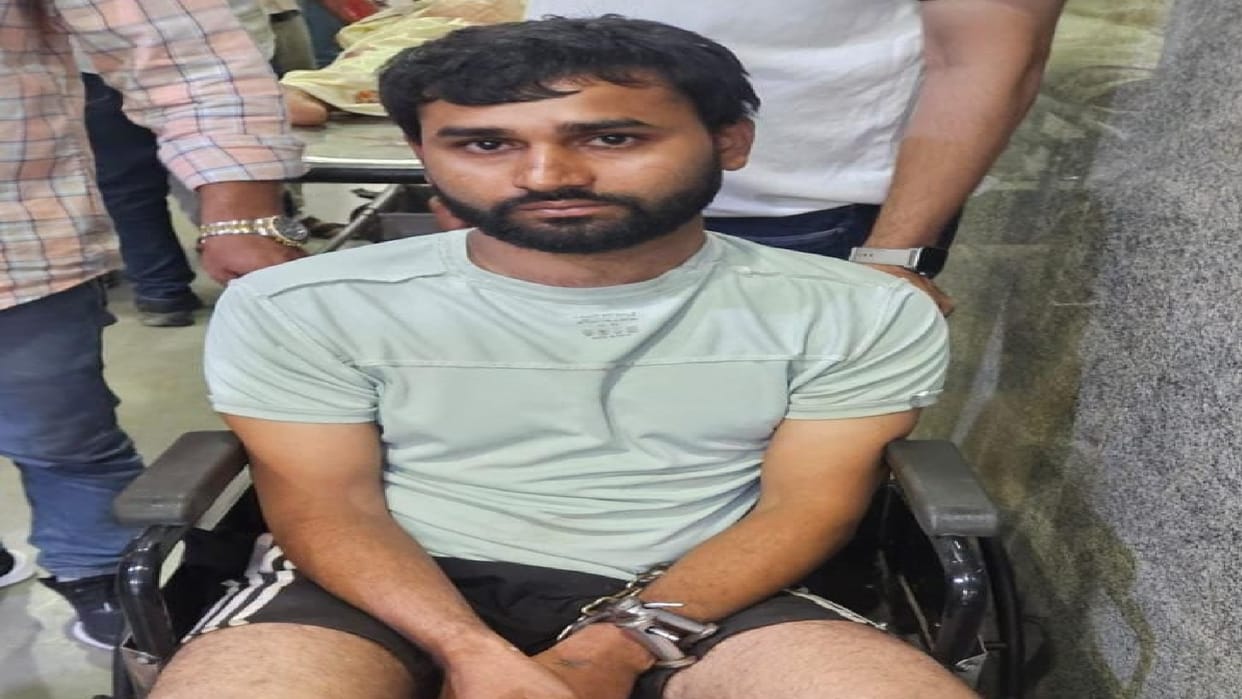 Dhaniram, accused of robbery and loot, absconding for four years, got caught by police in Raipur