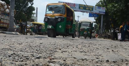 Kanpur way is clear for  construction of Jaribchowki and Ganga bridges government has approved tenders
