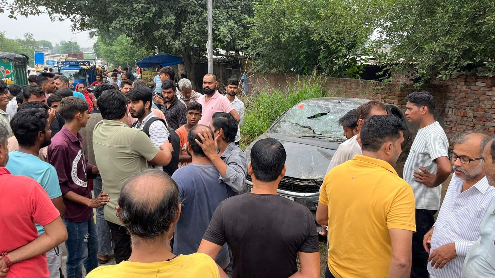 Three friends died after car fell into drain in Faridabad