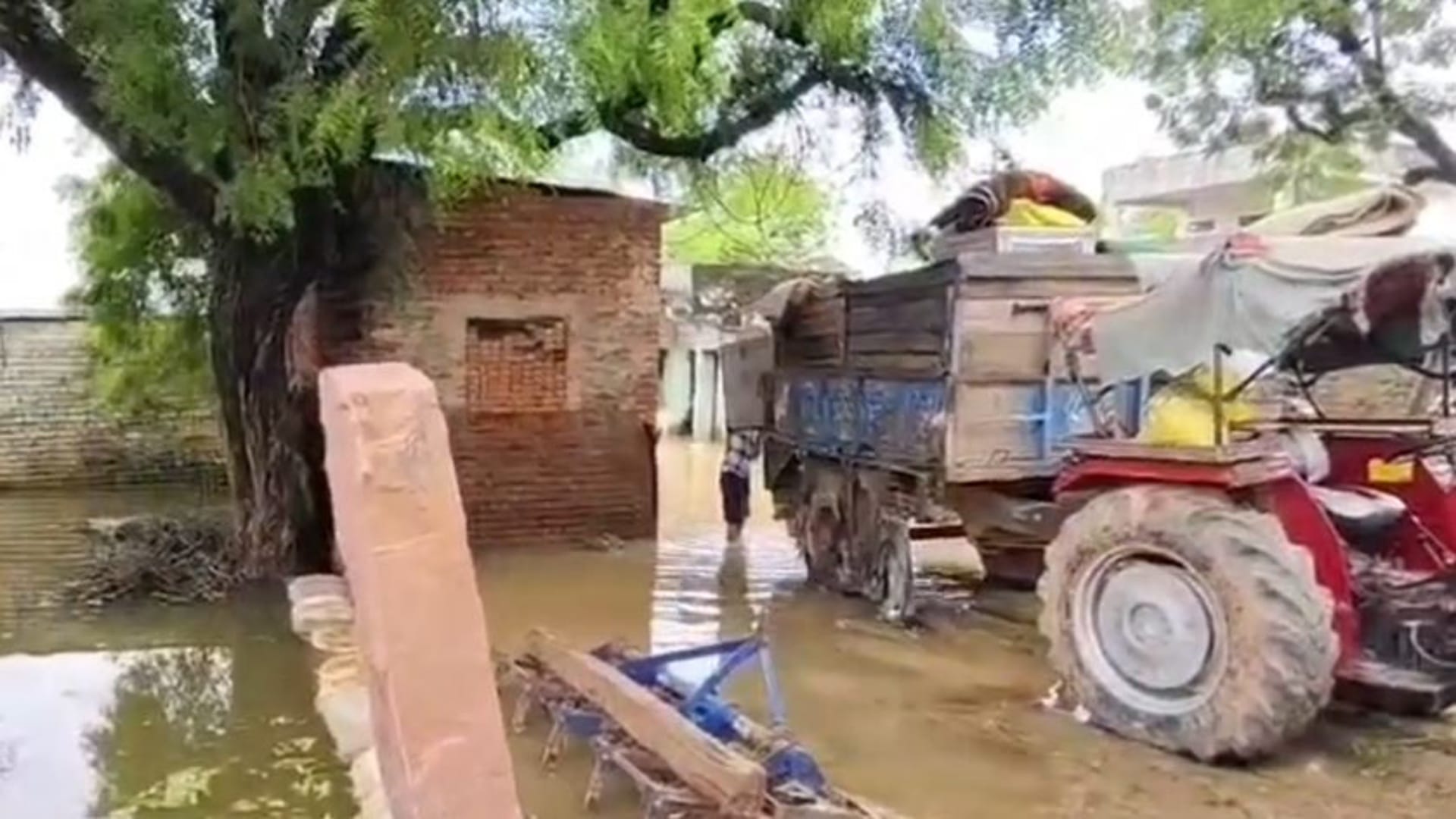 Sawai Madhopur News: Flood destroys everything, villagers wait for help, government aid still not reached