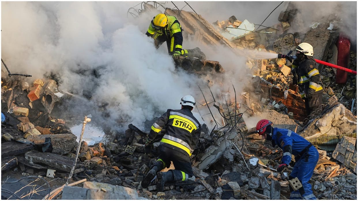 Russia launches a major attack on Ukraine devastating nine cities many three killed dozens injured