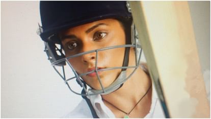 National Sports Day 2025 Bollywood Stars Who Shine as Sports Personalities John Abraham Ranbir Deepika