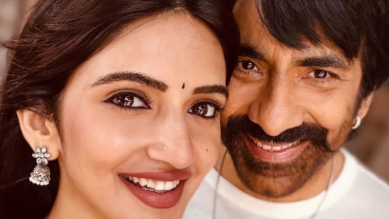 Sreeleela shares first selfie with Ravi Teja on Mass Jathara set in traditional way