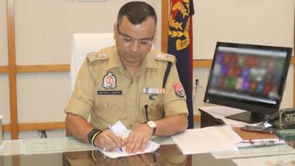 Moradabad: Ten thousand rupees demanded for filing report, Hakimpur outpost in-charge suspended