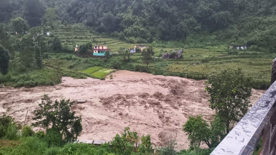 Uttarakhand Weather Forecast: IMD Red and Yellow Alerts for Heavy Rain and Flood  Risk News in Hindi