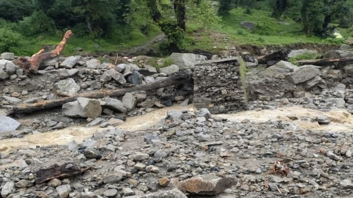 Cloud burst in Tehri Genwali Village debris stoppage of flow of Bhagirathi lake formed temples buried