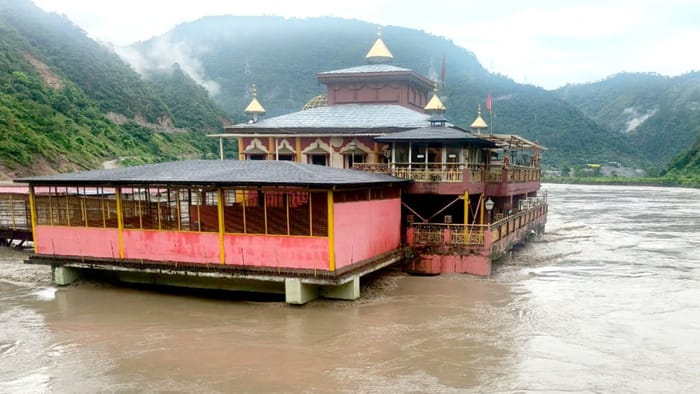 Uttarakhand Rainfall Alaknanda Ganga flowing furiously Dhari Devi temple closed, Badrinath highway submerged