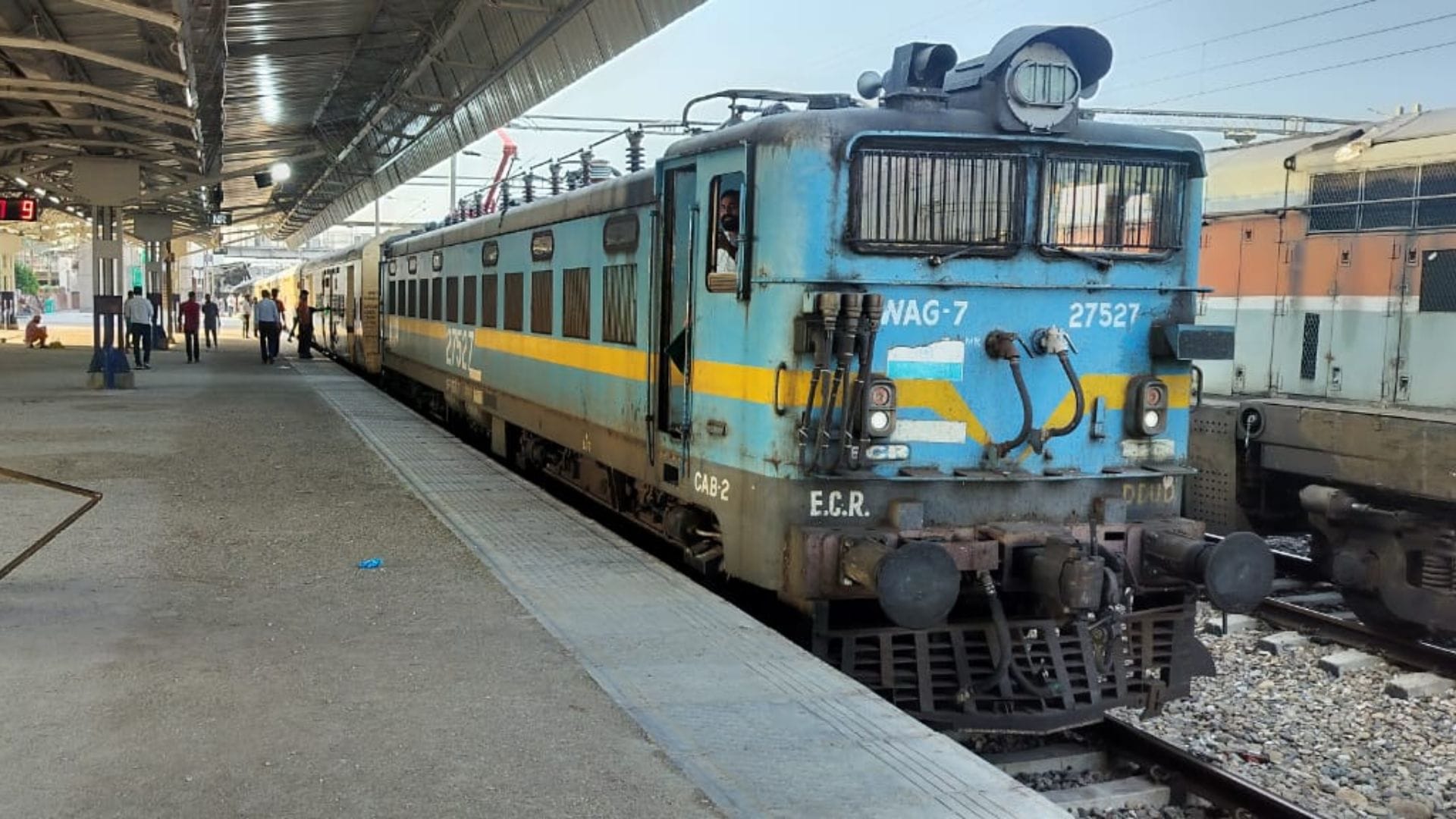 Check Live Train Status how to check train live running status step by step guide