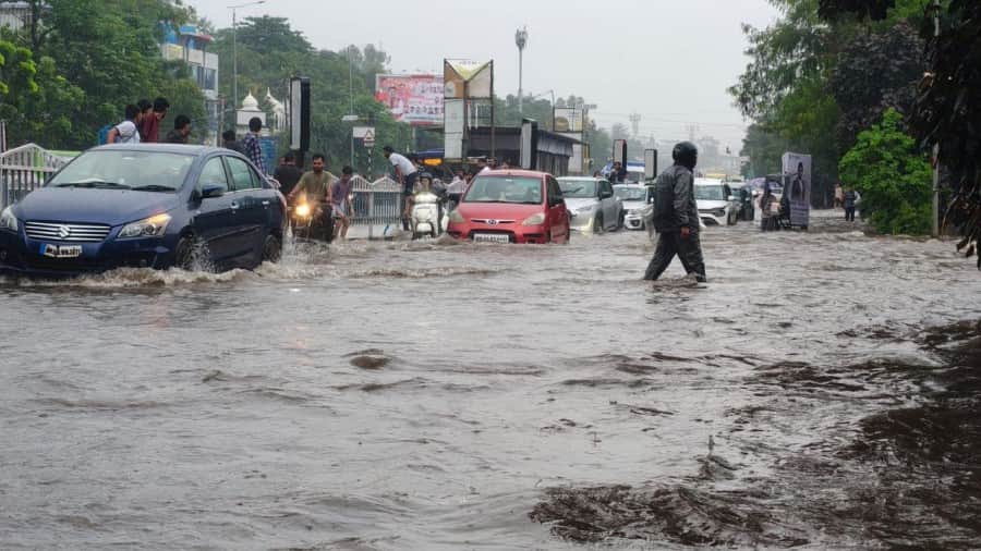 indore news yashwant sagar dam gate opened after heavy rain, alert issued