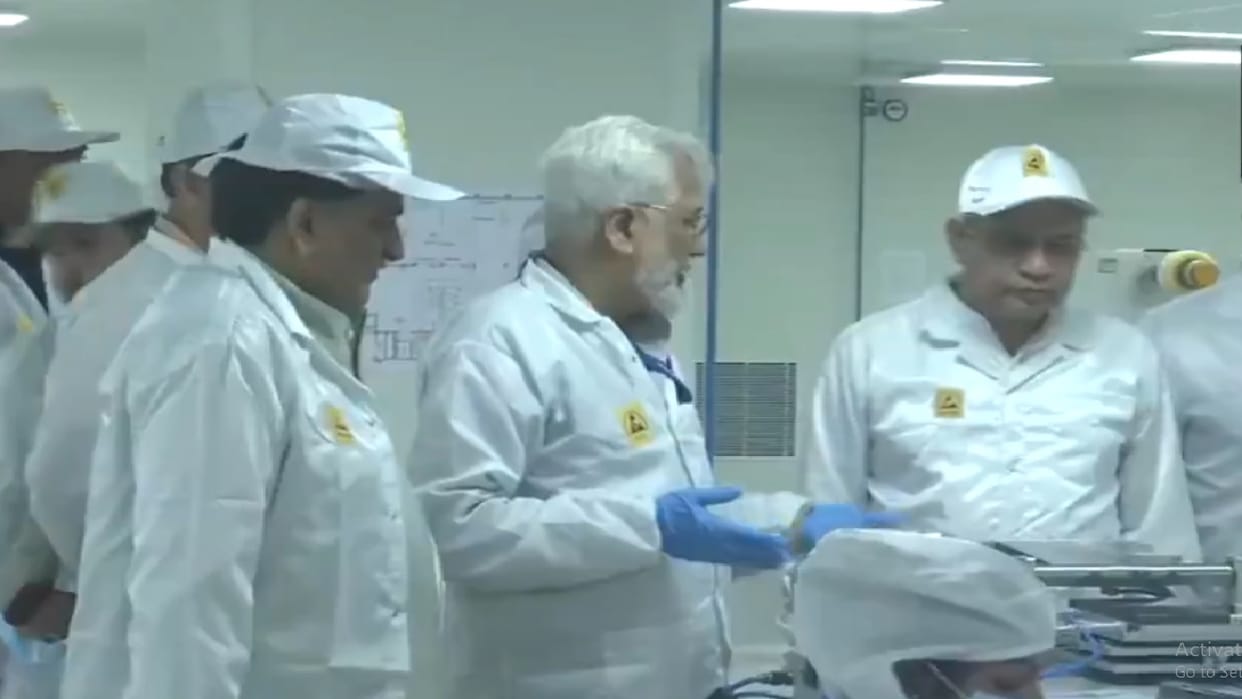 Ashwini Vaishnav inaugurated country s first tempered glass manufacturing plant