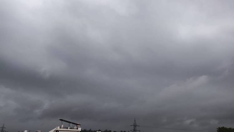 पंजाब में बदलेगा माैसम: आज से छह दिन बारिश की संभावना, पांच डिग्री तक गिरेगा पारा; 13 जिलों में यलो अलर्ट