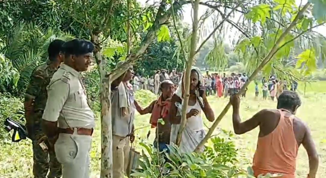घटनास्थल पर पहुंची पुलिस