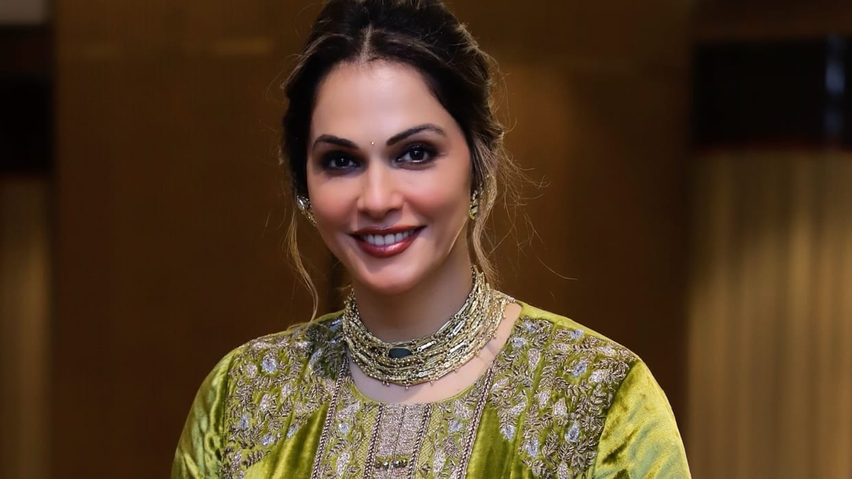 Isha Koppikar Celebrate Ganesh Utsav Talk About Significance Of This Festival