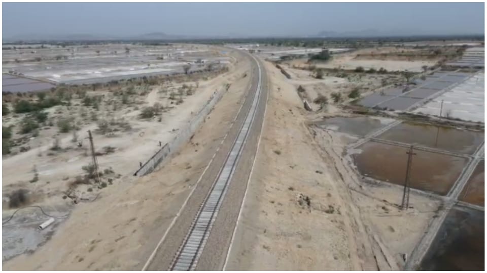 Indian Railways: High-Speed Trial Track Built Under Salt Lake, Trains to Run Faster Than Storms