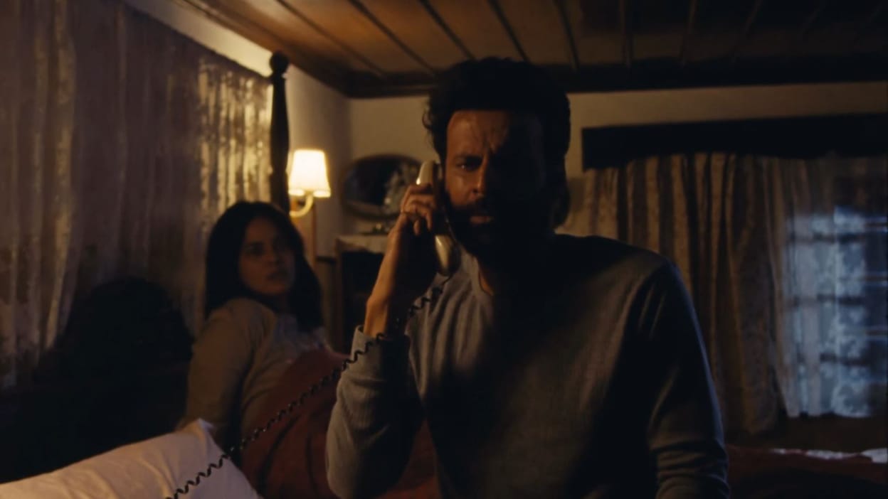 Jugnuma Trailer Release Manoj Bajpayee Searching How Fire Burnt Crops On  Hills - Entertainment News: Amar Ujala - Jugnuma Trailer:रिलीज हुआ फिल्म ' जुगनुमा' का ट्रेलर, रहस्यमयी आग की खोज करते नजर आए