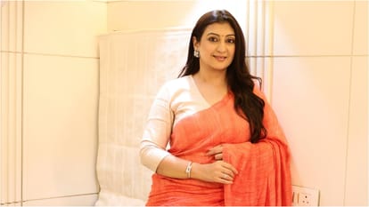 Juhi Parmar talks About her upcoming Show Kahani Har Ghar Ki says I am beyond grateful to be a part of This