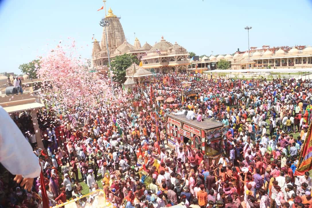Jaljhulani Ekadashi 2025: 20 Lakh Devotees to Join Sanwaliya Ji Rath Yatra in Chittorgarh News in Hindi