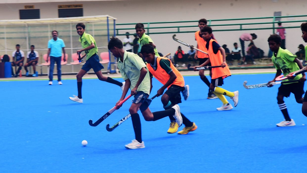Sports news in Varanasi Vivek Academy won with Prashant decisive goal 2 minutes before end of game