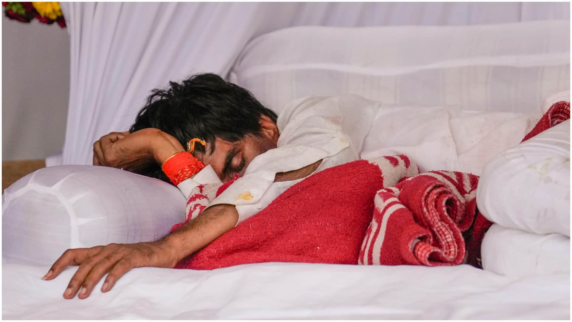 Top News: PM Modi reached China from Japan, rain wreaks havoc in Jammu No agreement on Maratha reservation