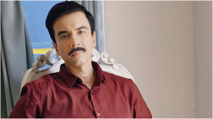 Naveen Kasturia Exposed Bollywood He Says Senior People Of Industry Misbehave With Crew Members On Film Set