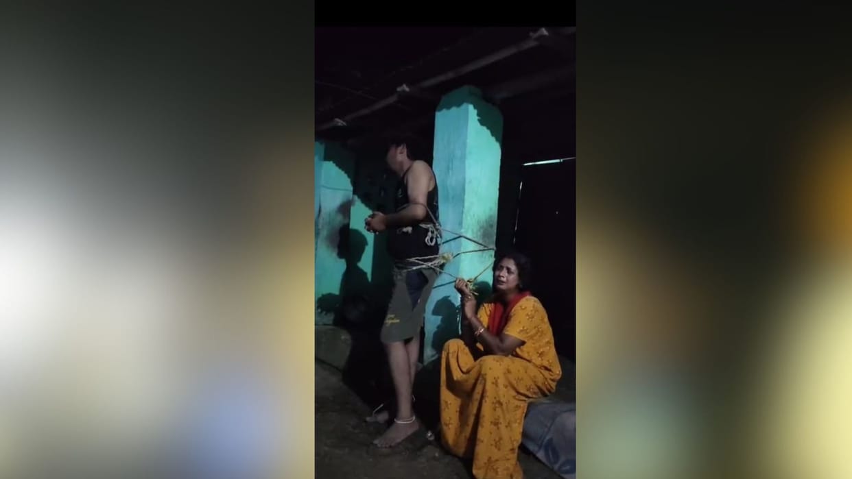 Bihar News: villagers forcibly got a married woman and her lover married In Purnea