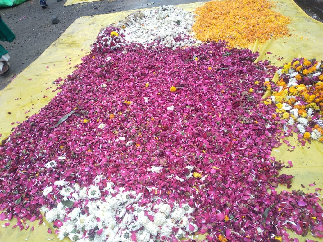 Bhopal: A good initiative by Bhopal Corporation, 100 people got employment from the flowers and garlands comin