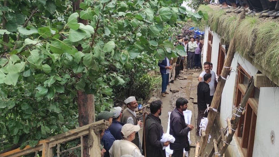 Cloud burst in Ramban Nature wreaked havoc on people sleeping in their homes in jammu kashmir see photos