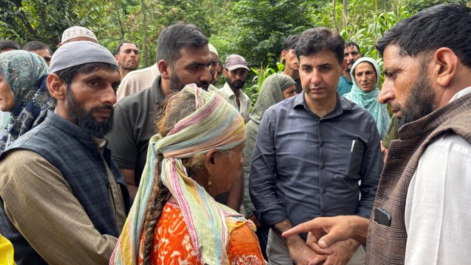 Reasi Cloudburst Seven Family Members Including Five Children Buried Under Debris for Four Hours