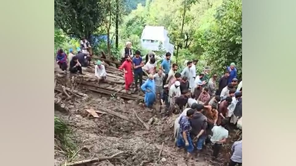 Reasi Cloudburst Seven Family Members Including Five Children Buried Under Debris for Four Hours