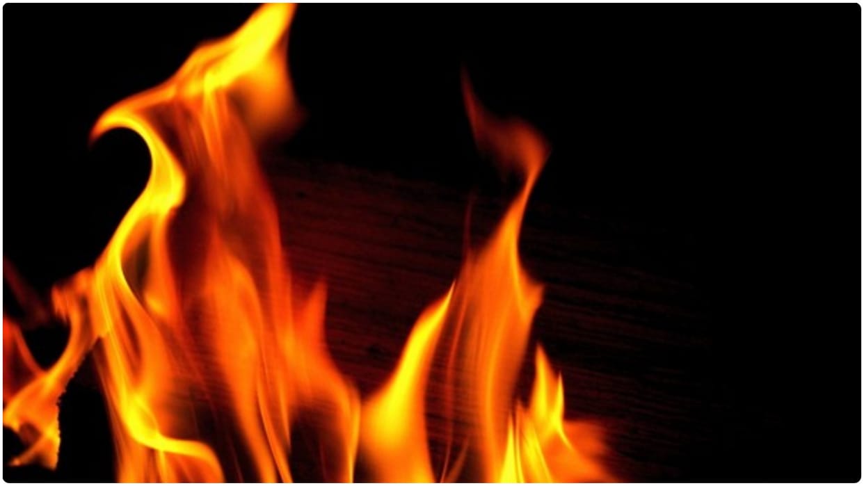 indore news 11-year-old boy dies of suffocation house fire