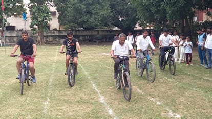 Sport News Hockey Ayodhya players could not overcome dribbling of Kashi Sujit
