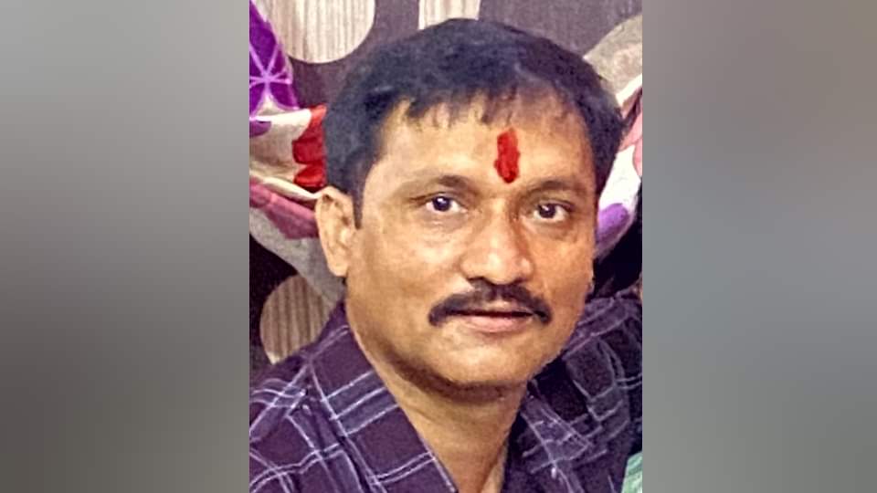 young man killed his wife and mother-in-law by stabbing them with scissors In a domestic quarrel in Delhi