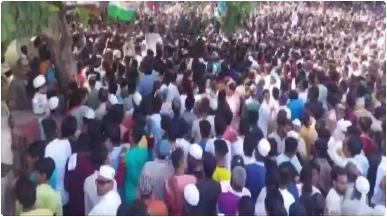 Hundreds gather in Latur district to mourn Maratha youth who died of heart attack in Mumbai