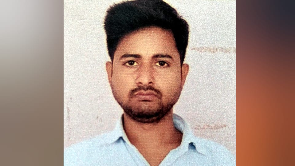 Kalkaji mandir sevadaar was beaten to death for not offering chunri in prasad In Delhi see photos
