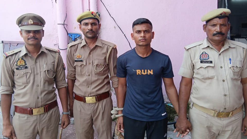 Kanpur: Navy personnel accused of raping a student arrested from Kerala