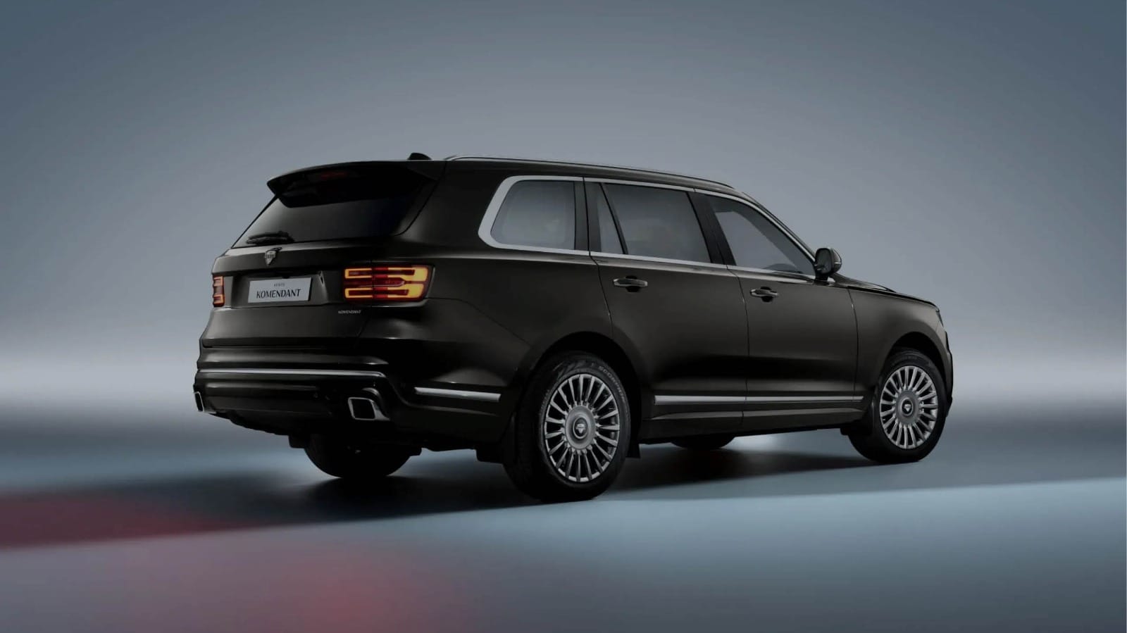 Pm Modi Travels in Vladimir Putin's Aurus Senat Luxury Armoured Limousine Know Details