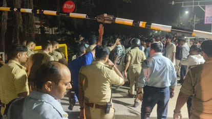 BHU Chaos over cutting cake in campus uproar for five hours at midnight stone pelting among 400 students