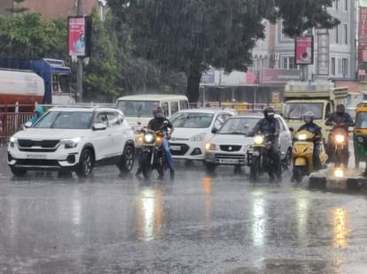 MP Weather: There will be heavy rain in 17 districts of the state today, water is falling in Bhopal since morn