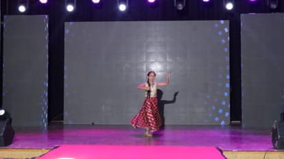 Jhansi: She spread gaiety on the fashion ramp with her style, see photos